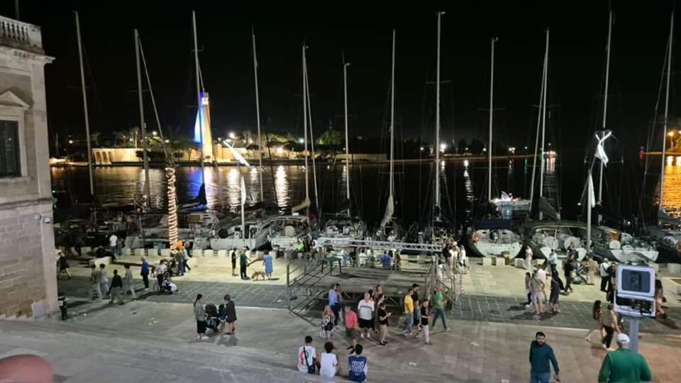 Centro Storico Mare Fuori Villa Brindisi Luaran gambar